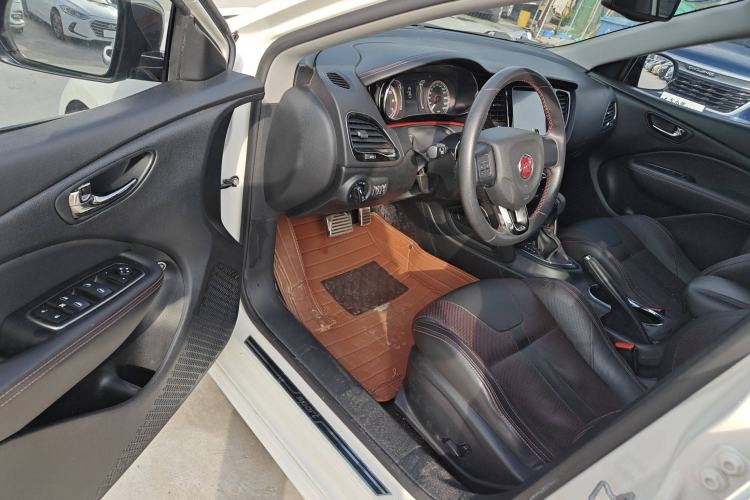 Used Fiat Ottimo 2014 1.4T Automatic Sport Edition Interior 2