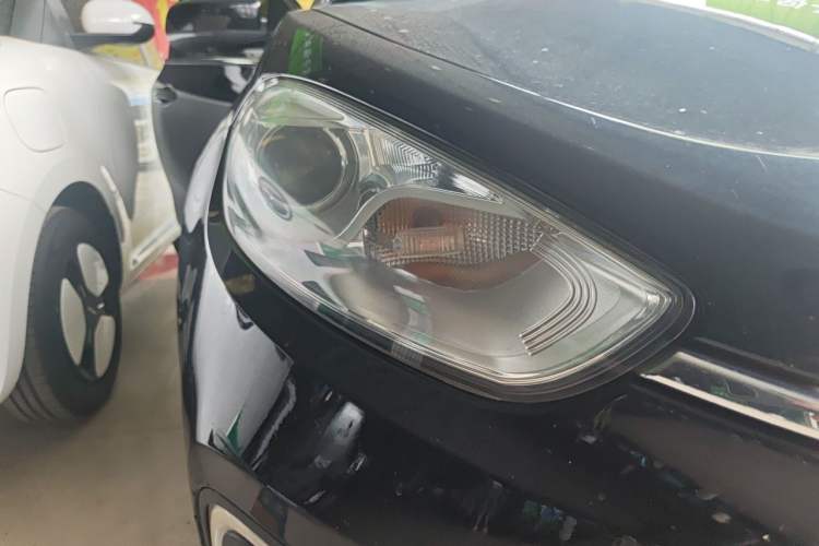 Used Fiat Ottimo 2014 1.4T Automatic Comfort Edition Right Front Headlight