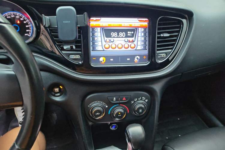 Used Fiat Ottimo 2014 1.4T Automatic Comfort Edition Audio And AC Panel
