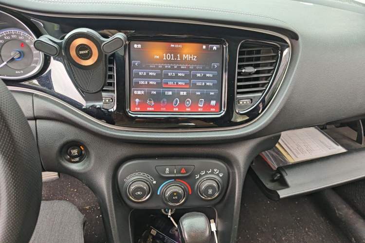Used Fiat Ottimo 2014 1.4T Automatic Comfort Edition Audio And AC Panel