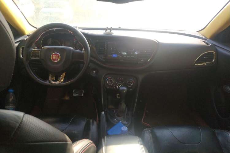 Used Fiat Ottimo 2014 1.4T Automatic Sport Edition Center Console