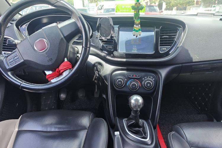 Used Fiat Ottimo 2014 1.4T Manual Comfort Edition Center Console