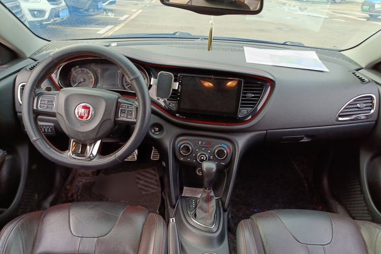 Used Fiat Ottimo 2014 1.4T Automatic Sport Edition Center Console