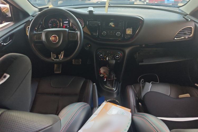 Used Fiat Ottimo 2014 1.4T Automatic Luxury Sport Edition Center Console