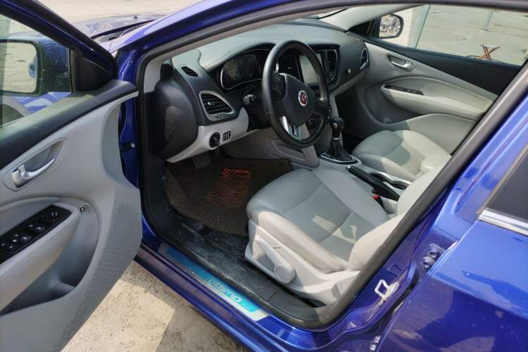 Used Fiat Ottimo 2014 1.4T Automatic Comfort Edition Driver Seat