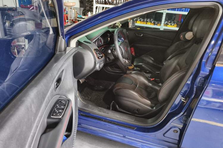 Used Fiat Ottimo 2014 1.4T Automatic Luxury Sport Edition Driver Seat