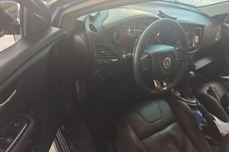 Used Fiat Ottimo 2014 1.4T Automatic Luxury Sport Edition Driver Seat