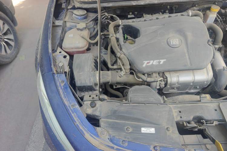Used Fiat Ottimo 2014 1.4T Automatic Comfort Edition Engine Bay Right