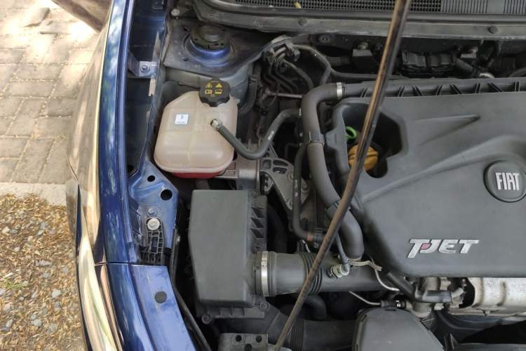 Used Fiat Ottimo 2014 1.4T Automatic Sport Edition Engine Bay Right