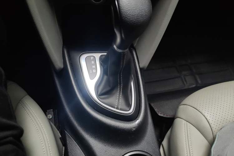 Used Fiat Ottimo 2014 1.4T Automatic Fashion Edition Gear Lever