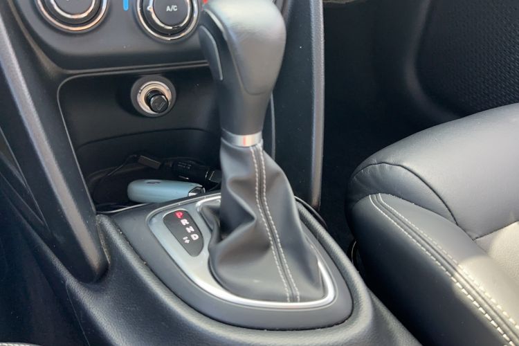Used Fiat Ottimo 2014 1.4T Automatic Comfort Edition Gear Lever