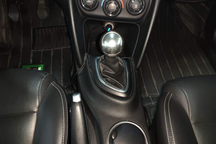 Used Fiat Ottimo 2014 1.4T Manual Comfort Edition Gear Lever