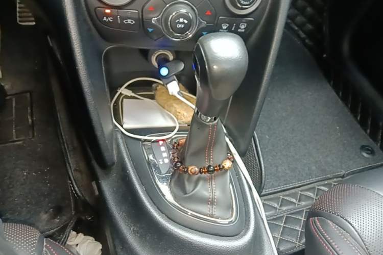 Used Fiat Ottimo 2014 1.4T Automatic Luxury Sport Edition Gear Lever