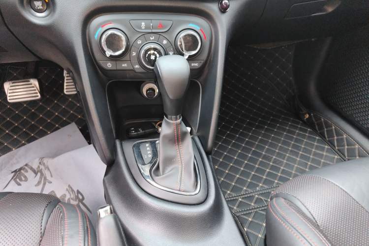 Used Fiat Ottimo 2014 1.4T Automatic Sport Edition Gear Lever