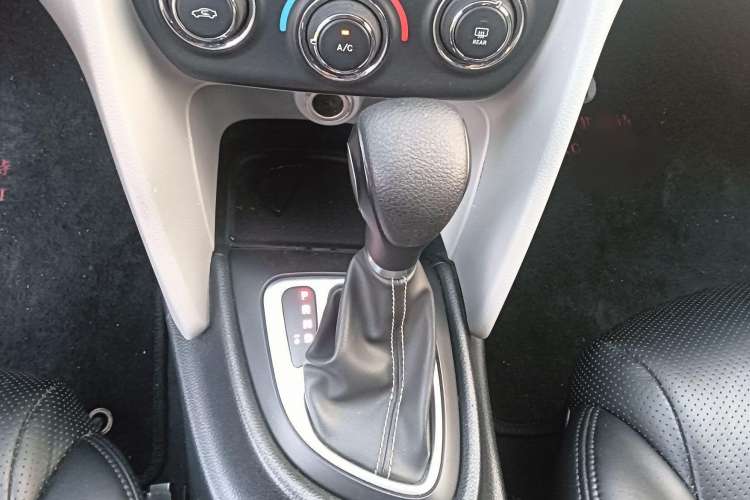 Used Fiat Ottimo 2014 1.4T Automatic Fashion Edition Gear Lever