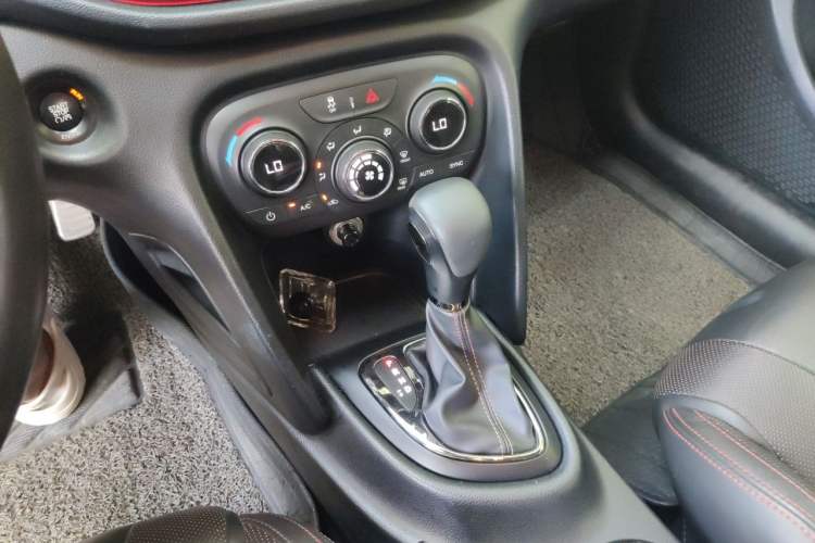 Used Fiat Ottimo 2014 1.4T Automatic Sport Edition Gear Lever