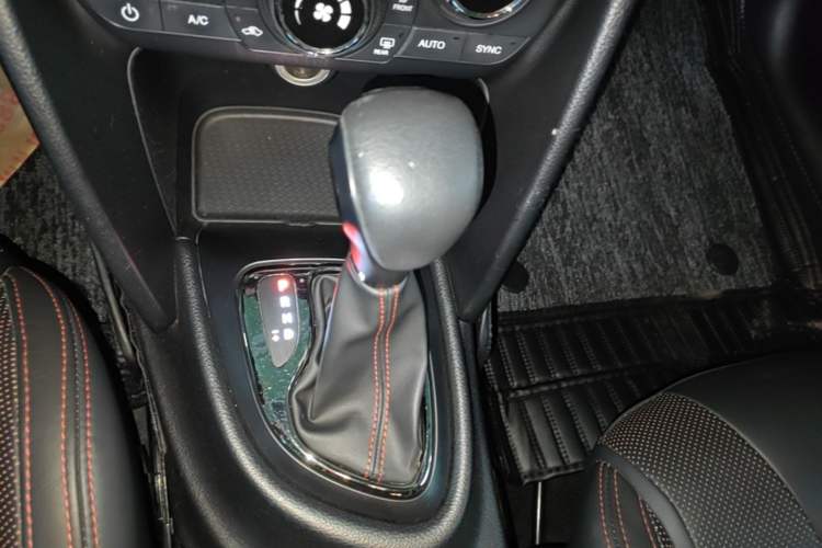 Used Fiat Ottimo 2014 1.4T Automatic Sport Edition Gear Lever