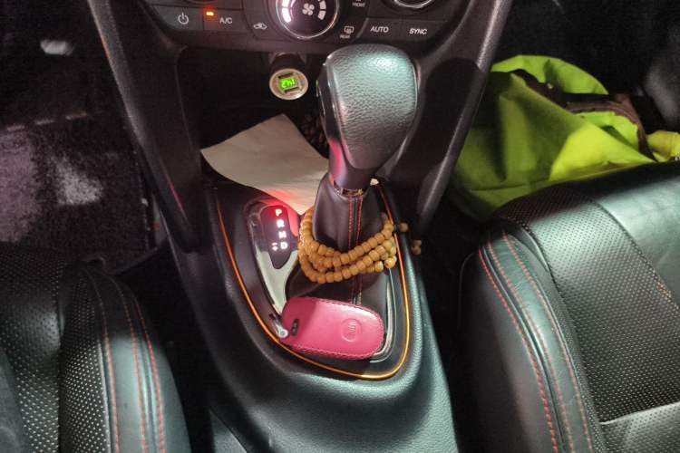 Used Fiat Ottimo 2014 1.4T Automatic Luxury Sport Edition Gear Lever