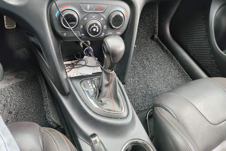 Used Fiat Ottimo 2014 1.4T Automatic Sport Edition Gear Lever