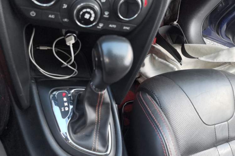 Used Fiat Ottimo 2014 1.4T Automatic Sport Edition Gear Lever