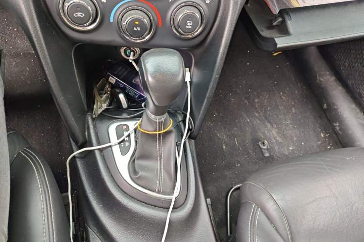 Used Fiat Ottimo 2014 1.4T Automatic Comfort Edition Gear Lever