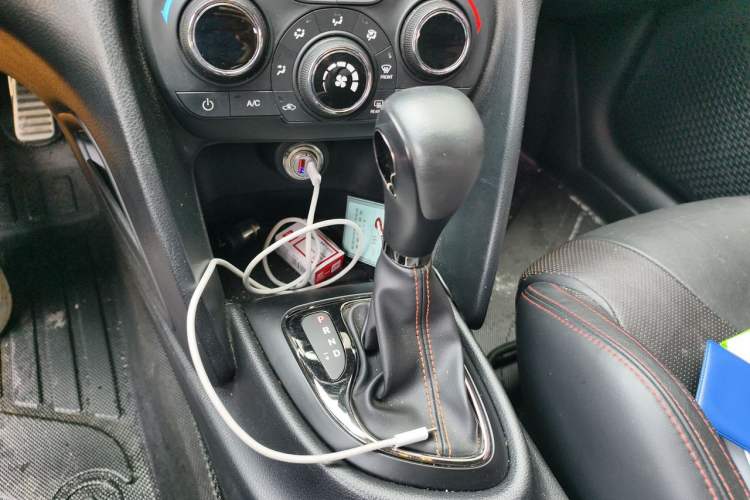Used Fiat Ottimo 2014 1.4T Automatic Sport Edition Gear Lever