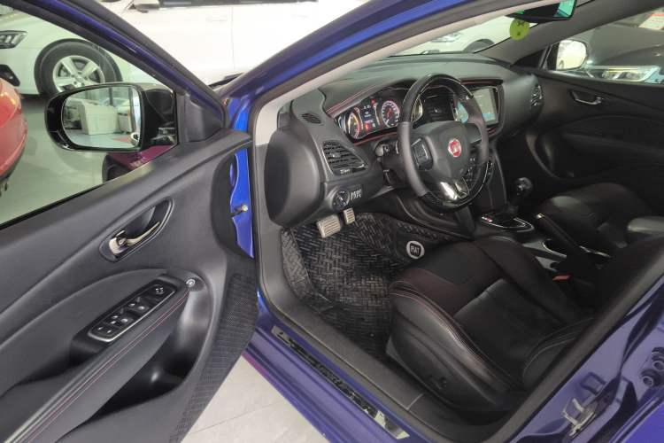 Used Fiat Ottimo 2014 1.4T Automatic Sport Edition Interior 2