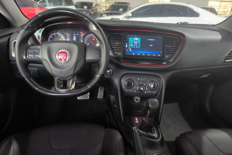 Used Fiat Ottimo 2014 1.4T Automatic Sport Edition Interior 3