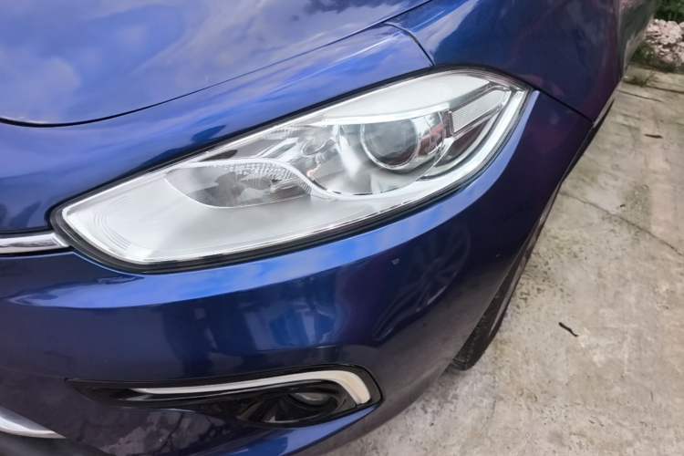 Used Fiat Ottimo 2014 1.4T Automatic Comfort Edition Left Front Headlight