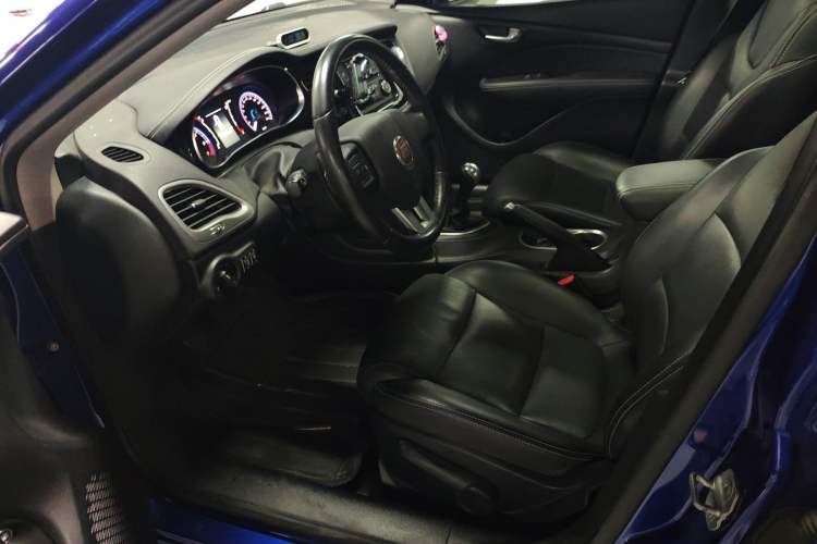 Used Fiat Ottimo 2014 1.4T Manual Comfort Edition Left Front Seat