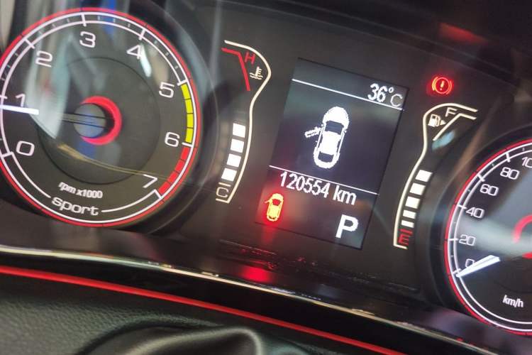 Used Fiat Ottimo 2014 1.4T Automatic Luxury Sport Edition Odometer Close Up