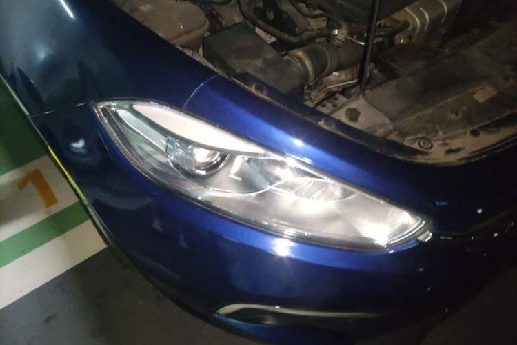 Used Fiat Ottimo 2014 1.4T Automatic Comfort Edition Right Front Headlight