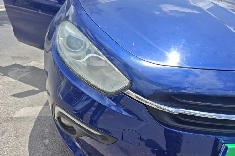Used Fiat Ottimo 2014 1.4T Manual Comfort Edition Right Front Headlight