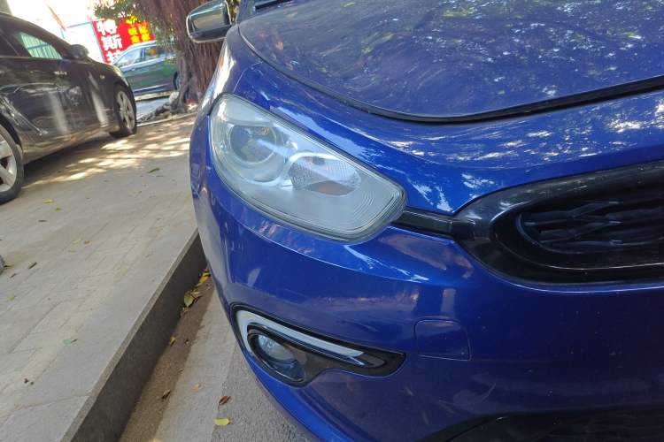 Used Fiat Ottimo 2014 1.4T Automatic Sport Edition Right Front Headlight