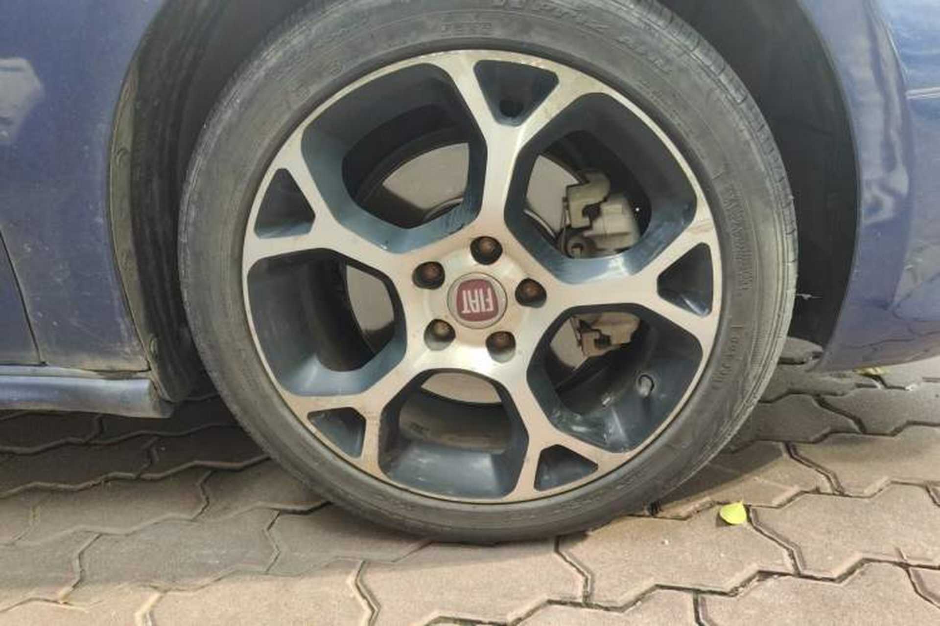 Used Fiat Ottimo 2014 1.4T Automatic Sport Edition Right Front Wheel Hub