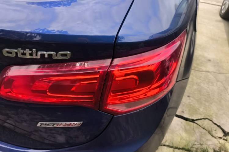 Used Fiat Ottimo 2014 1.4T Automatic Comfort Edition Right Rear Taillight