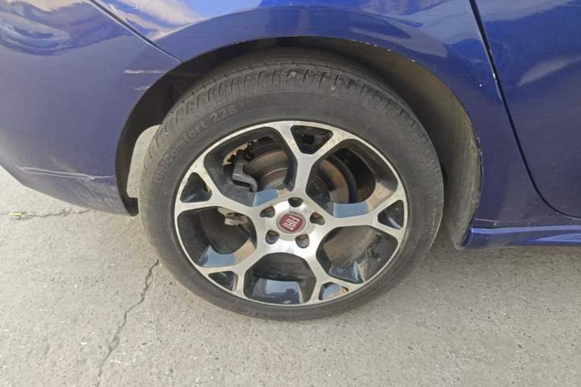 Used Fiat Ottimo 2014 1.4T Automatic Sport Edition Right Rear Wheel Hub