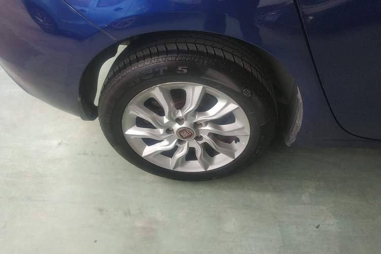 Used Fiat Ottimo 2014 1.4T Automatic Fashion Edition Right Rear Wheel Hub