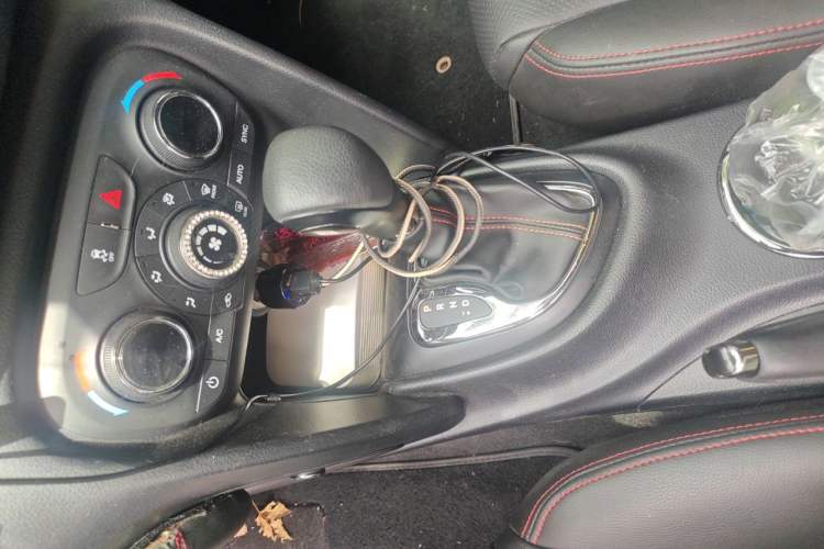 Used Fiat Ottimo 2014 1.4T Automatic Luxury Sport Edition Gear Lever