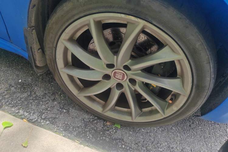 Used Fiat Ottimo 2014 1.4T Automatic Luxury Sport Edition Right Front Wheel Hub