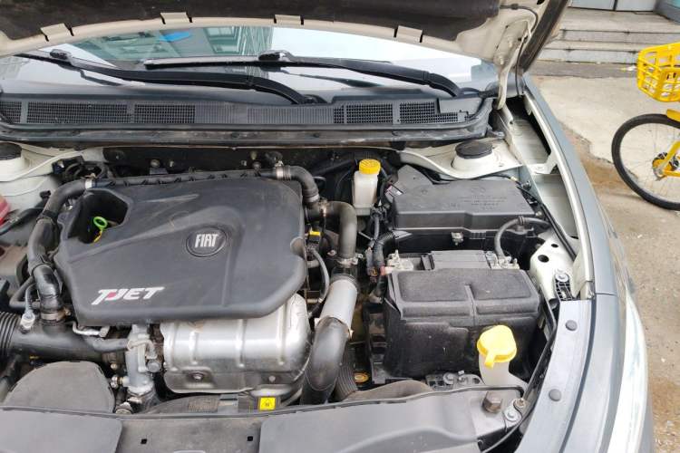 Used Fiat Ottimo 2014 1.4T Automatic Sport Edition Engine Bay Left
