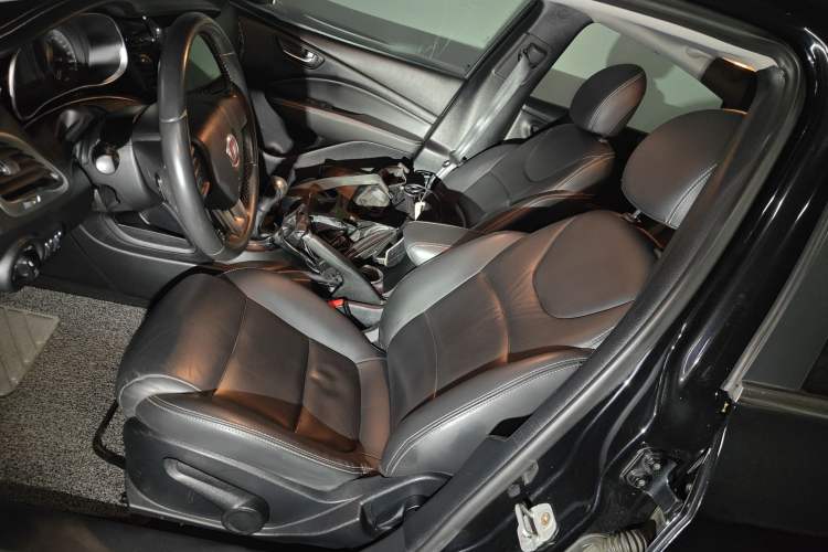 Used Fiat Ottimo 2014 1.4T Manual Comfort Edition Left Front Seat