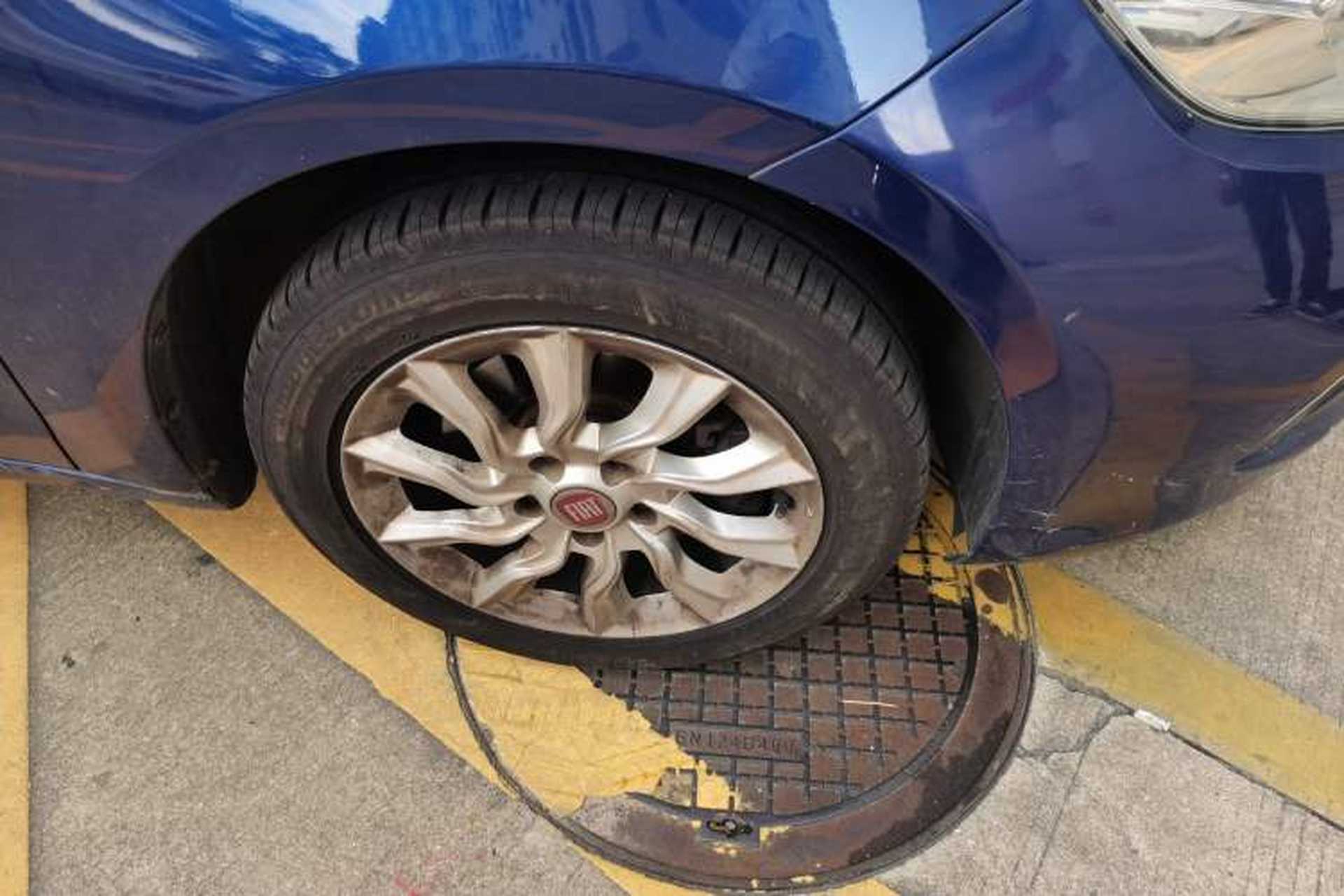 Used Fiat Ottimo 2014 1.4T Manual Fashion Edition Right Front Wheel Hub