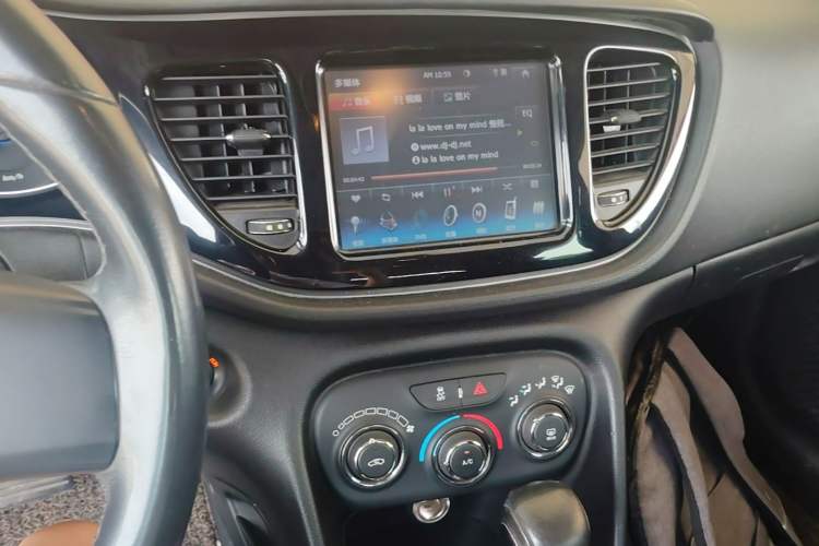 Used Fiat Ottimo 2014 1.4T Automatic Comfort Edition Audio And AC Panel
