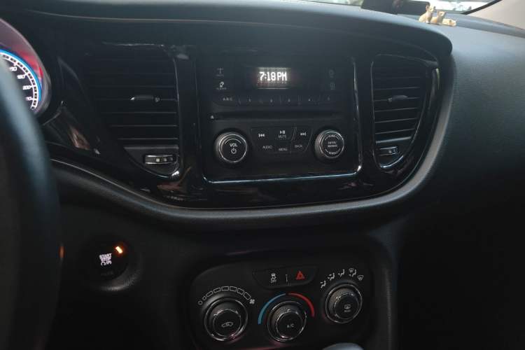 Used Fiat Ottimo 2014 1.4T Automatic Comfort Edition Audio And AC Panel