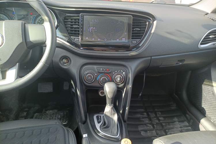 Used Fiat Ottimo 2014 1.4T Automatic Comfort Edition Audio And AC Panel