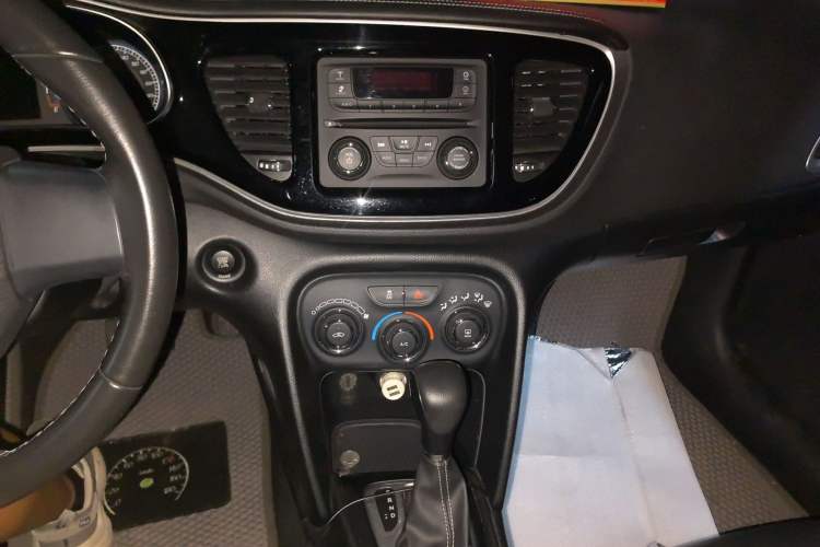 Used Fiat Ottimo 2014 1.4T Automatic Comfort Edition Audio And AC Panel