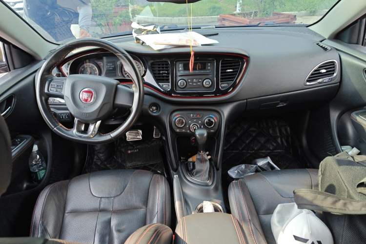 Used Fiat Ottimo 2014 1.4T Automatic Sport Edition Center Console
