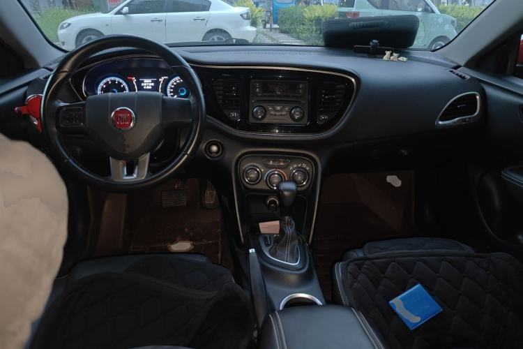 Used Fiat Ottimo 2014 1.4T Automatic Comfort Edition Center Console