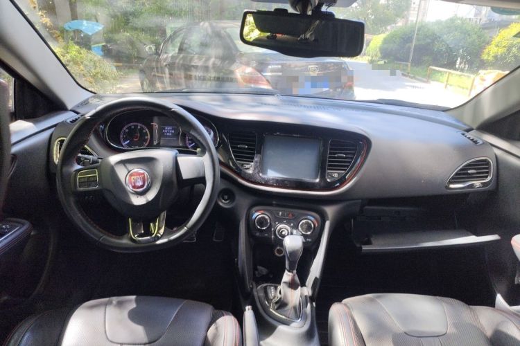 Used Fiat Ottimo 2014 1.4T Automatic Sport Edition Center Console